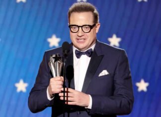 Brendan Fraser chora ao receber o prêmio de “Melhor Ator” no Critics Choice Awards