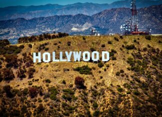 Roteiristas de Hollywood entram em greve depois de fracasso em negociações com estúdios