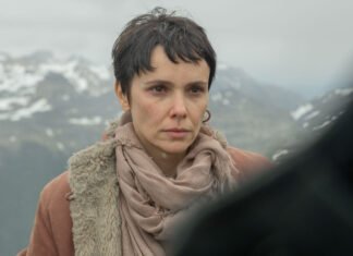 Confira uma cena inédita de “Bem-vinda, Violeta!”, suspense estrelado por Débora Falabella