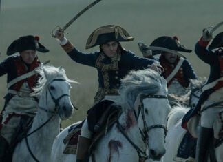 Primeiras imagens de Joaquin Phoenix como “Napoleão” são reveladas durante evento da Apple