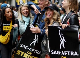 Greve do Sindicato dos Atores de Hollywood chega ao fim depois de 118 dias de paralizações