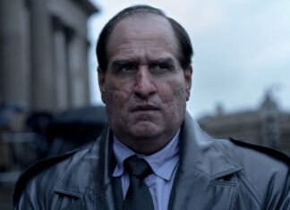 Colin Farrell promete que a série do Pinguim feita para a Max será sombria e muito violenta