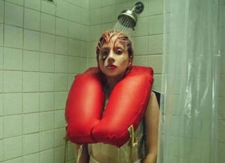 Lady Gaga lança Harlequin, o álbum de inéditas e covers inspirado em “Coringa: Delírio a Dois”
