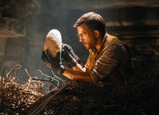 Novo filme de “Jurassic World” ganha foto inédita com Scarlett Johansson e Jonathan Bailey