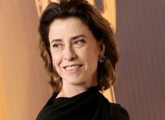 Fernanda Torres comemora Oscar de “Ainda Estou Aqui” e faz referência à cena marcante do filme