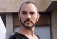 Morre aos 87 anos Terence Stamp, astro de “Superman”, “Star Wars” e “Priscilla: A Rainha do Deserto”