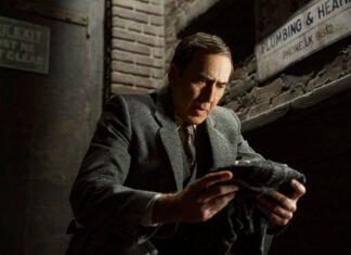 Nicolas Cage caracterizado como detetive na série Spider-Noir