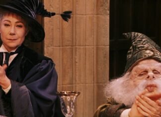 O professor Flitwick em cena de Harry Potter e a Pedra Filosofal