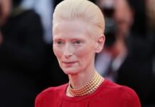 Tilda Swinton na cerimônia de encerramento de Cannes em 2026