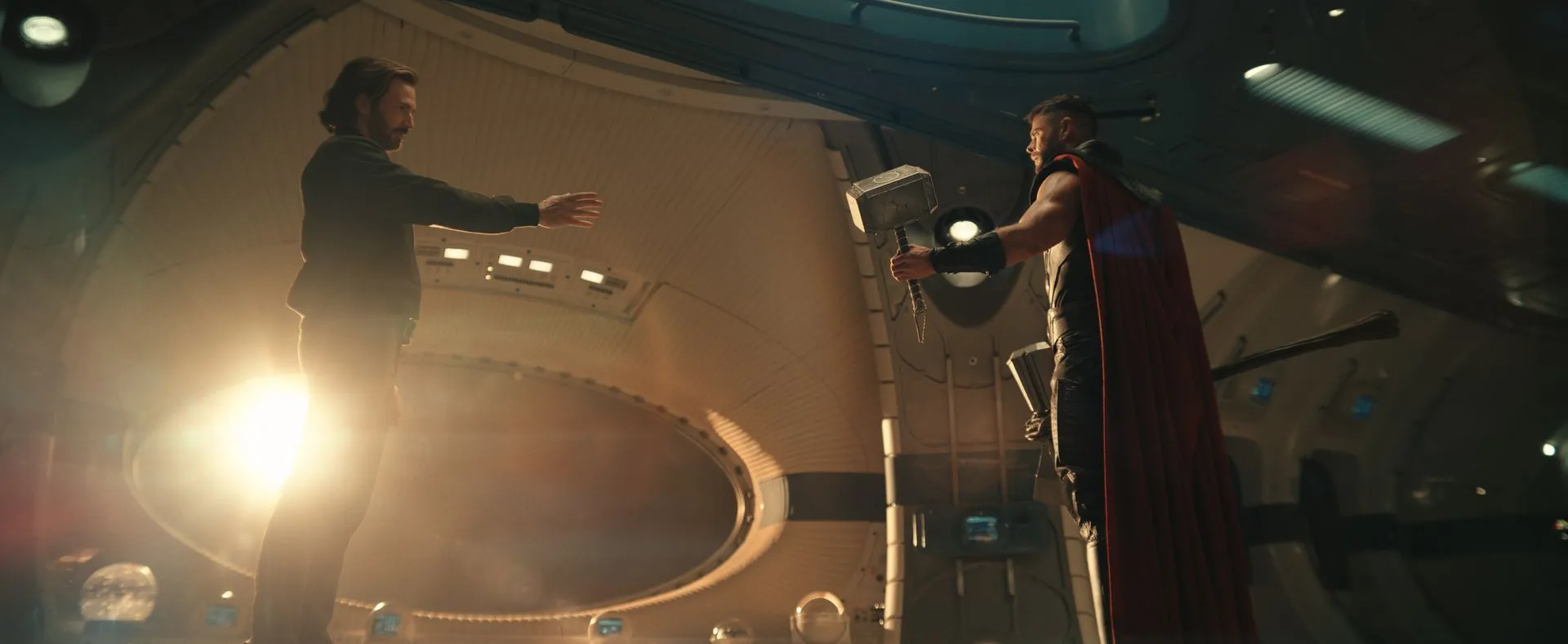 Steve Rogers e Thor em "Vingadores: Doutor Destino"