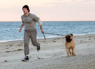 Anthony Ippolito conta os dois anos de preparação para viver Sylvester Stallone em “I Play Rocky” Anthony Ippolito caracterizado como Sylvester Stallone em I Play Rocky