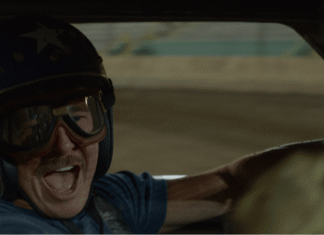 Brad Pitt como Cliff Booth em cena do filme dirigido por David Fincher