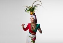 Giovanna Lancellotti caracterizada como Carmen Miranda