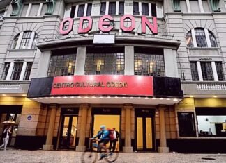 Cinema Odeon, no Centro do Rio, completa 100 anos