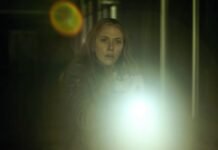 Scarlett Johansson em cena do teaser de The Exorcist: Martyrs